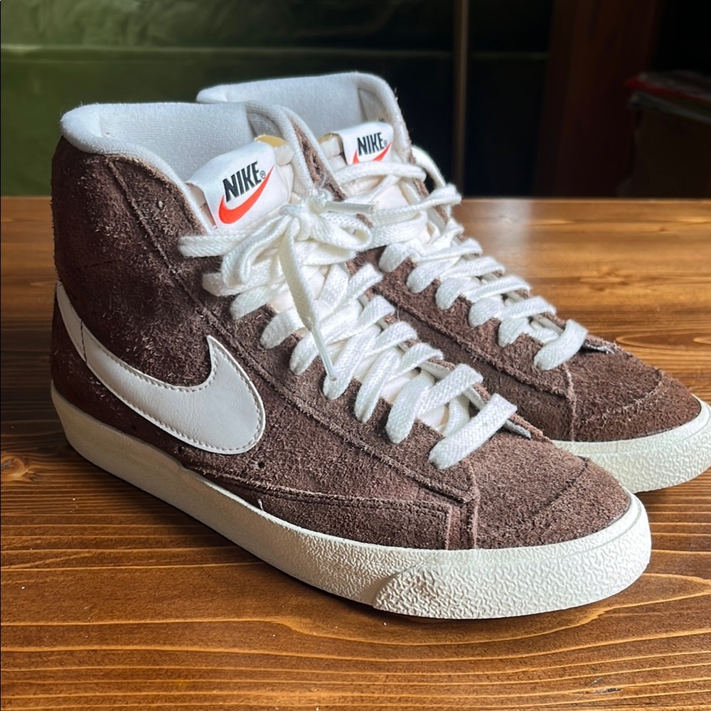 Nike Men's Chocolate Brown and White Sneakers